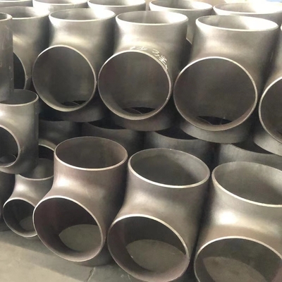 EN1092 DN600 que reduce el acero de carbono de las instalaciones de tuberías del codo, camiseta igual del acero de carbono de Sch 60