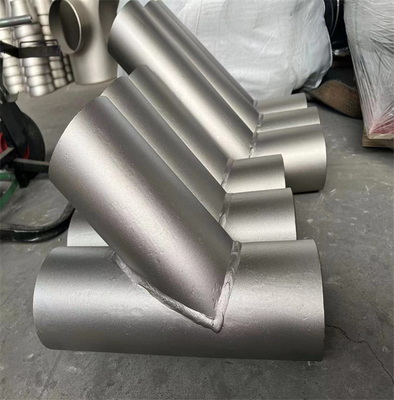 Soldadura de extremo del igual ASTM A234 WPB Sch 80 de las camisetas del acero de carbono del estruendo DN 15 que reduce la camiseta